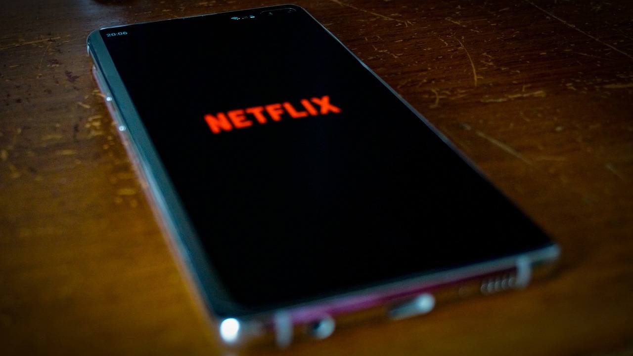 The Crash Netflix – True Story, Cast & What Really Happened. www.dailyupdates360.com